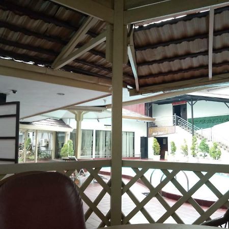 Hotel Pardede International Medan Exterior photo