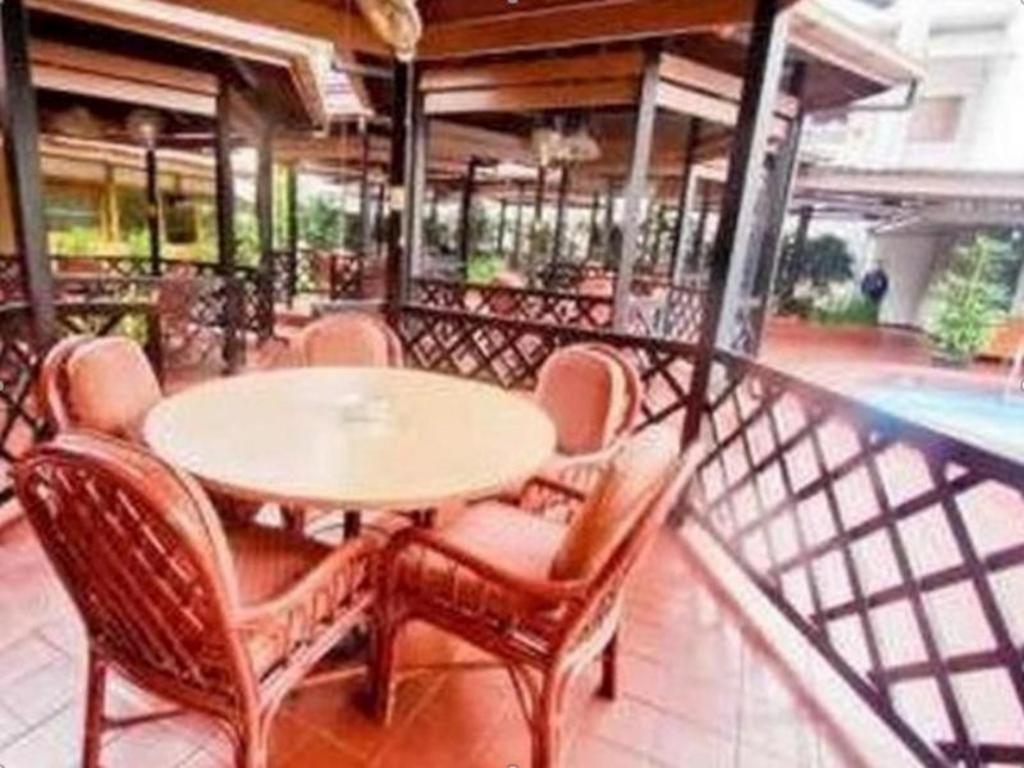 Hotel Pardede International Medan Exterior photo